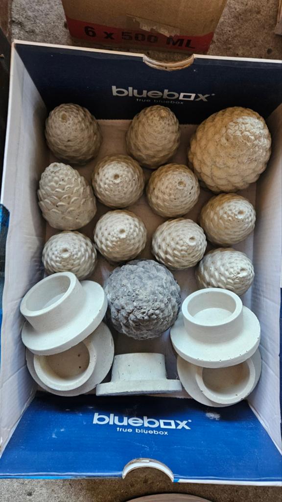 Partij betonnen woonitems voor braderie jaarmarkt, Ophalen