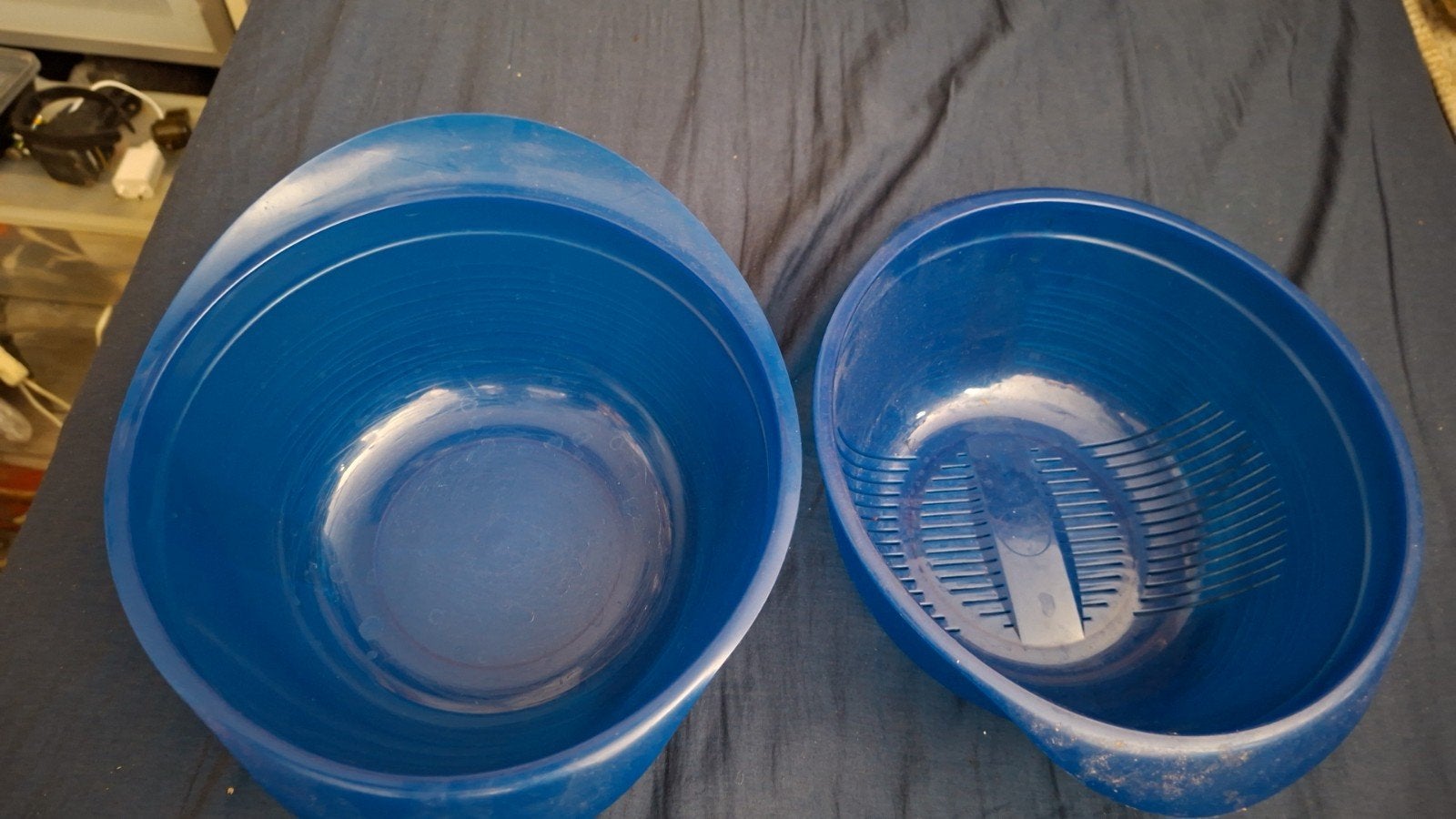 Tupperware kom 3.5L met 2e zeef kom, Ophalen of Verzenden, Gebruikt, Blauw, Bak of Kom