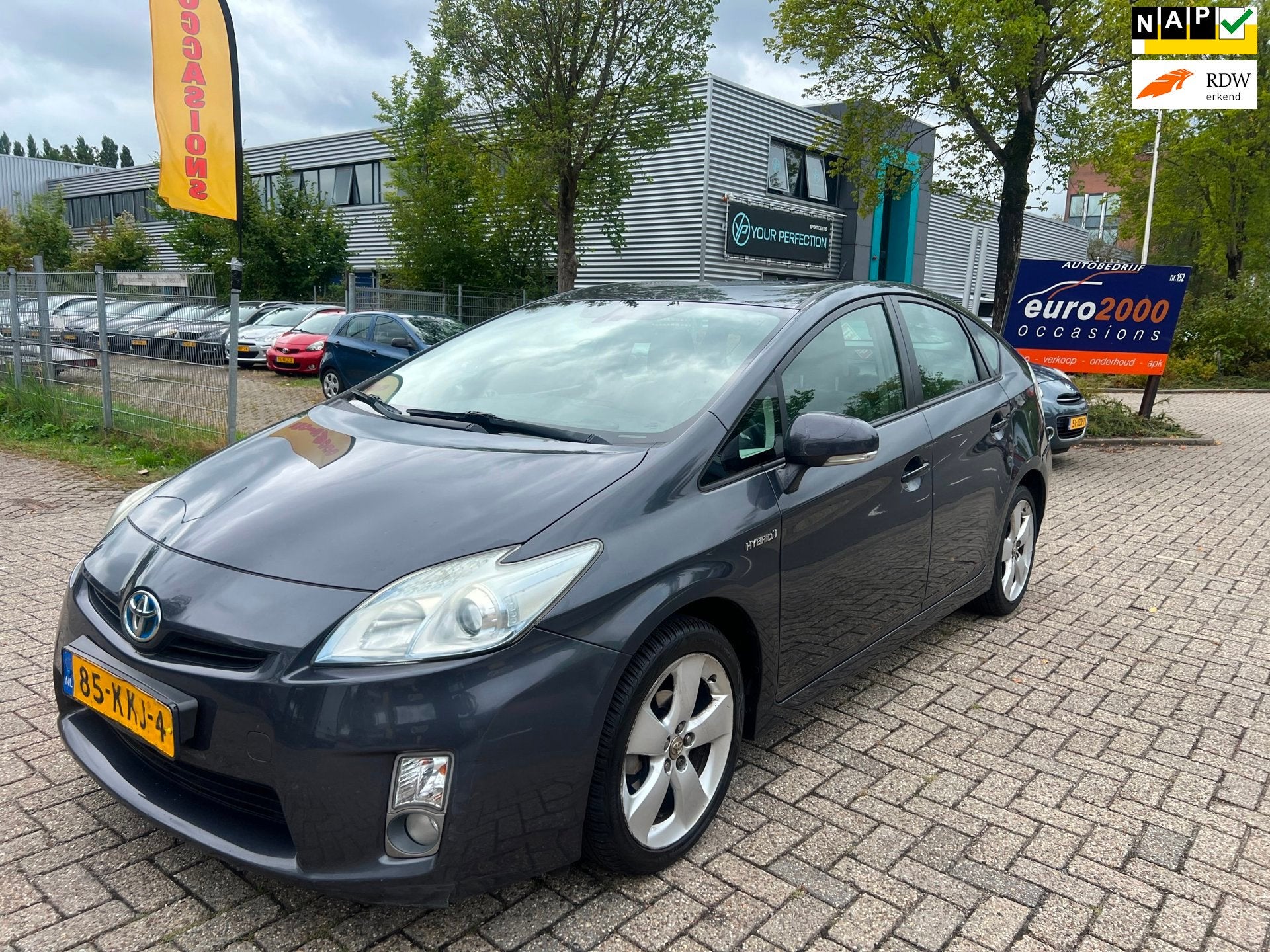Toyota Prius 1.8 - KEYLESS - HEAD-UP - AIRCO - NAVIGATIE !, Auto's, Toyota, Gebruikt, Zwart, 4 cilinders, Origineel Nederlands
