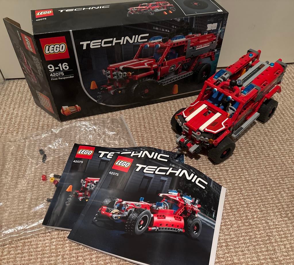 Lego Technic 42075 First Responder Brandweerwagen, Ophalen of Verzenden, Zo goed als nieuw, Complete set, Lego