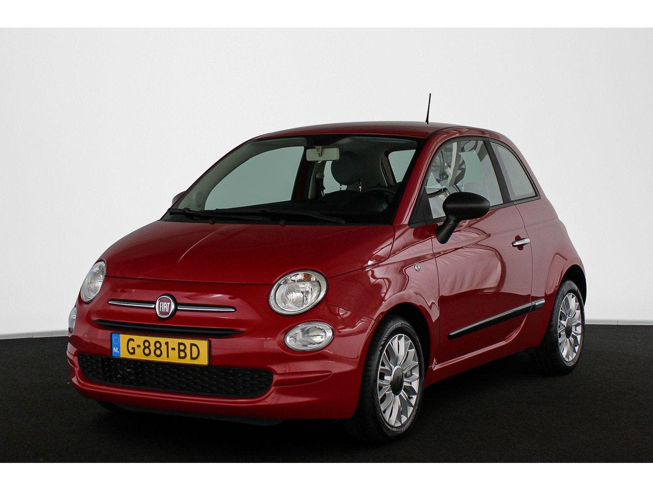 Fiat 500 0.9 TwinAir Turbo Young Airco Navigatie Cruise Cont, 86 pk, Gebruikt, Bedrijf, Handgeschakeld