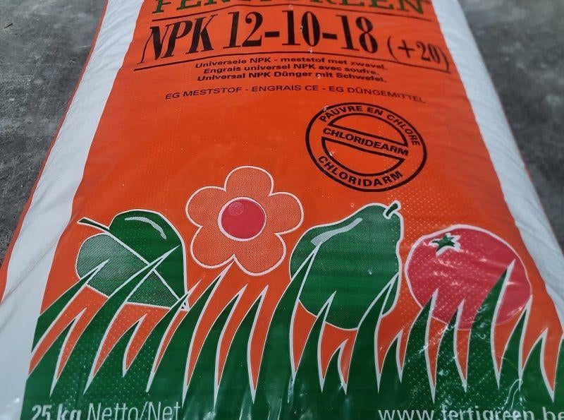 Potgrond, kalk, kunstmest, veevoederzout en graszaad, Tuin en Terras, Plantenvoeding, Nieuw, Ophalen