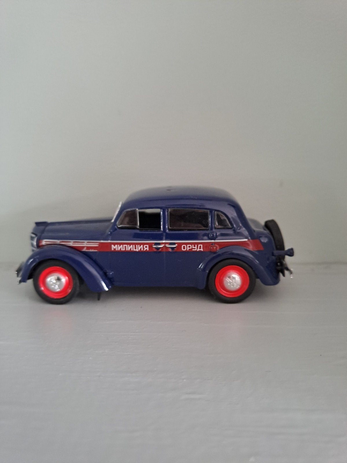 Moskvitch 400-420 Politiewagen 1:43 - DeAgostini, Ophalen of Verzenden, Gebruikt, Auto, Overige merken