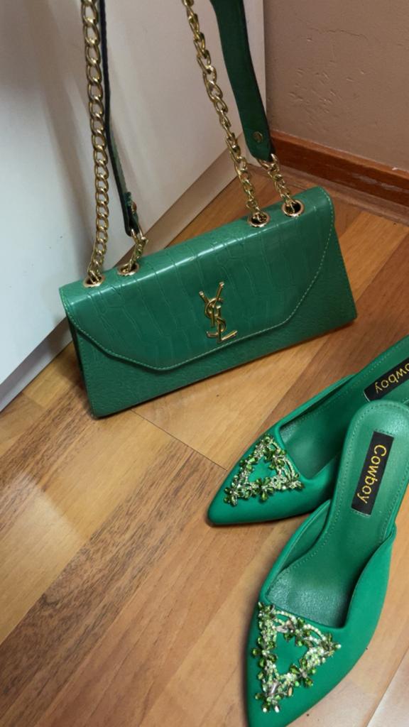 Groene muiltjes met hak  maat 39 en bijpassende tas, Ophalen of Verzenden, Nieuw, Groen, Sandalen of Muiltjes