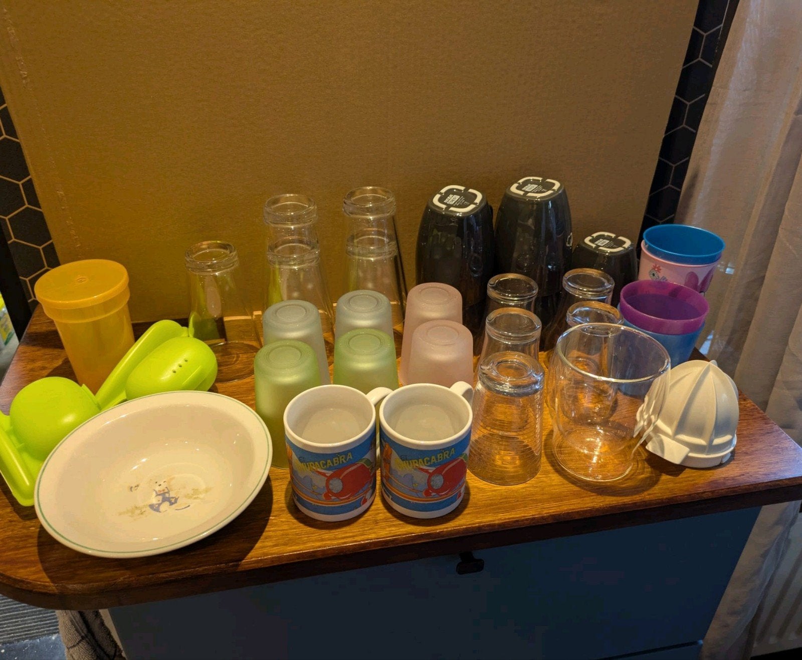 Glazen, mokken, bakjes, schaaltje en/of onderdeel v. pers, Verzamelen, Glas en Borrelglaasjes, Ophalen, Zo goed als nieuw, Frisdrankglas