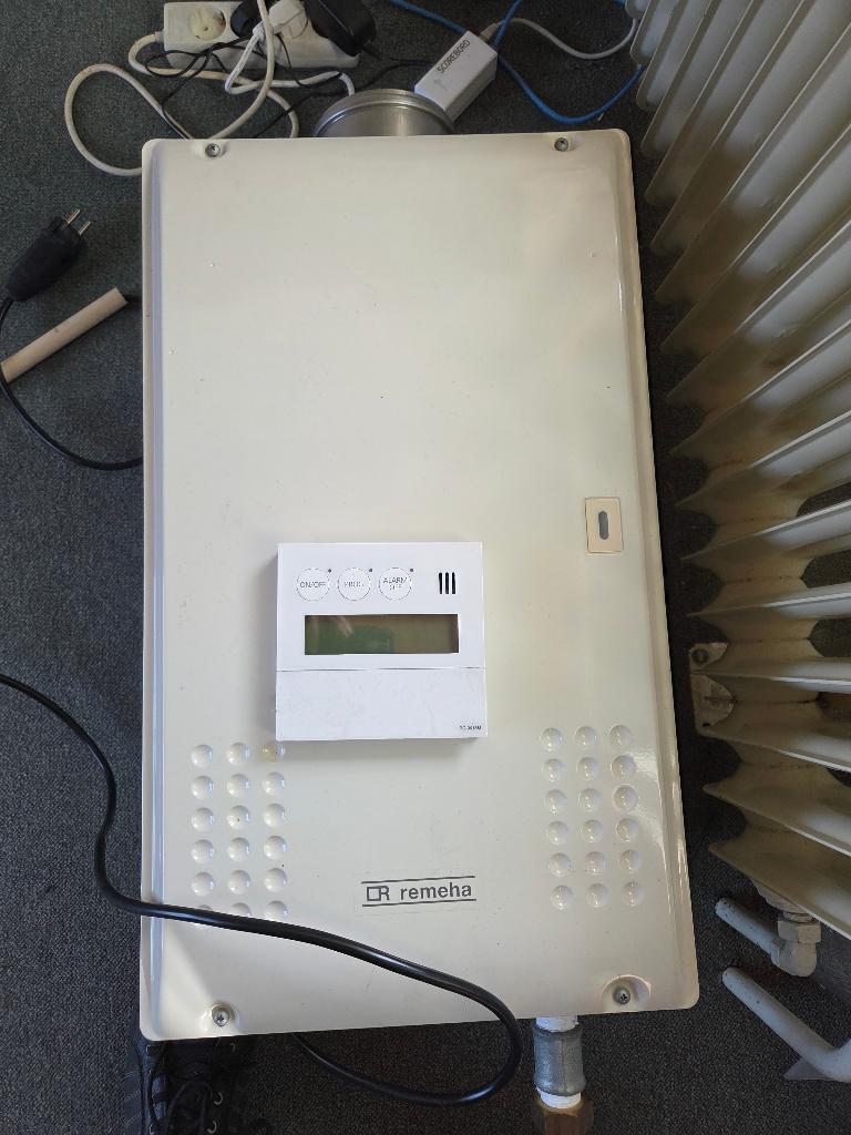 cv ketel remeha WHi49 2 jaar oud, Doe-het-zelf en Verbouw, Verwarming en Radiatoren, Ophalen, T olde gre-j, 30 tot 80 cm, Endepoelstraat 20F didam