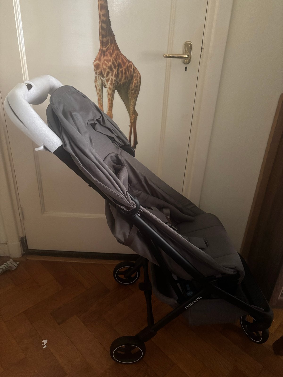 Nieuwe Dubatti Smart buggy - Grijs, Kinderen en Baby's, Buggy's, Ophalen of Verzenden, Nieuw, Overige merken, Verstelbare rugleuning