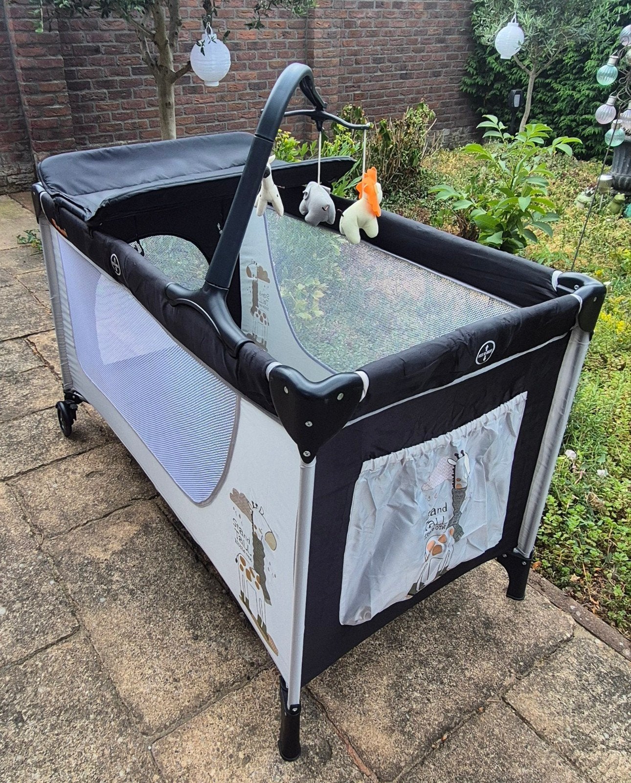 Baninni Reisbedje met matras, commode en mobiel, Ophalen, Zo goed als nieuw, Reisbedje