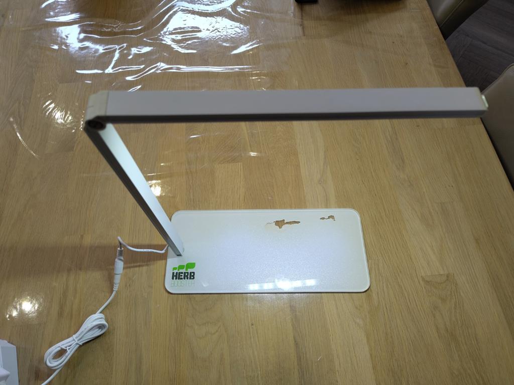 Herb Booster grow light - works perfectly, signs of use, Ophalen of Verzenden, Gebruikt, Kweeklamp