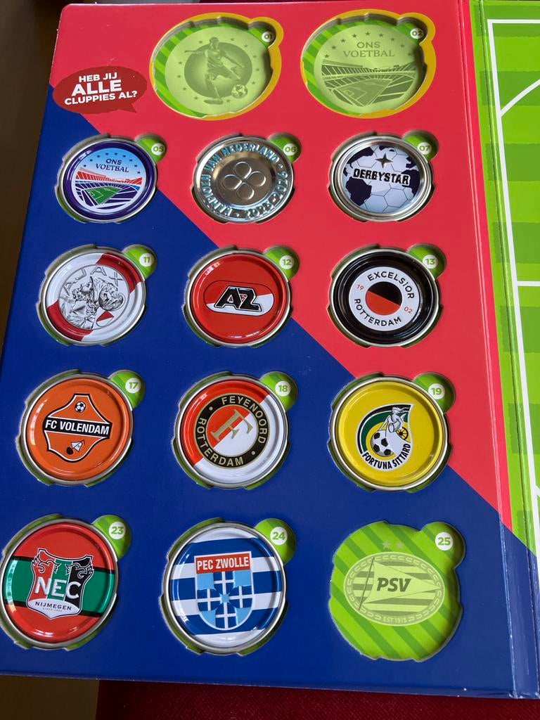 PLUS Cluppies Voetbal en Verzamelboek, Verzamelen, Supermarktacties, Plus, Ophalen