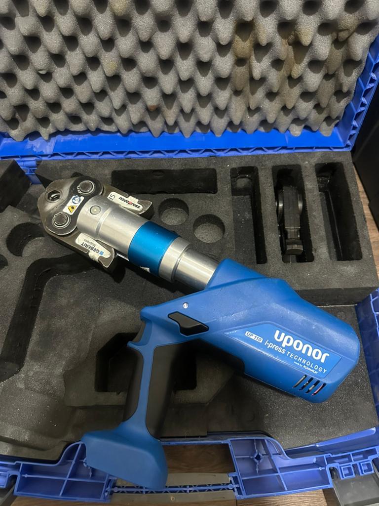 Uponor perstang, Doe-het-zelf en Verbouw, Gereedschap | Overige machines, Ophalen, Zo goed als nieuw