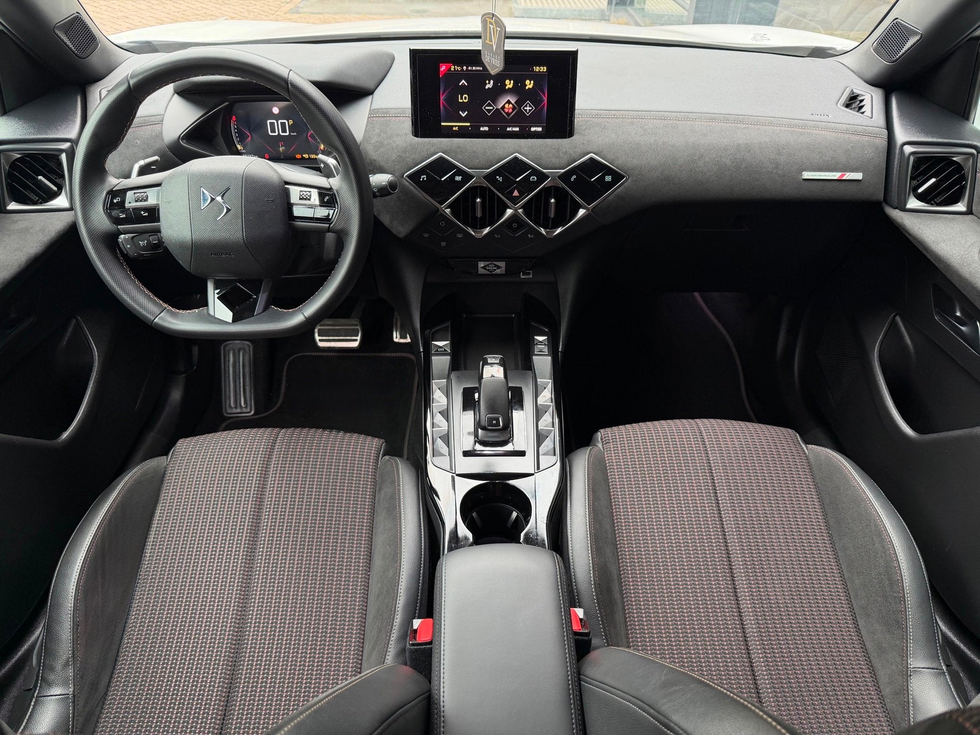 DS 3 Crossback 1.2 PureTech Performance Line+ Aut CarPlay Ca, Auto's, Dealer onderhouden, Gebruikt, Zwart, 1199 cc