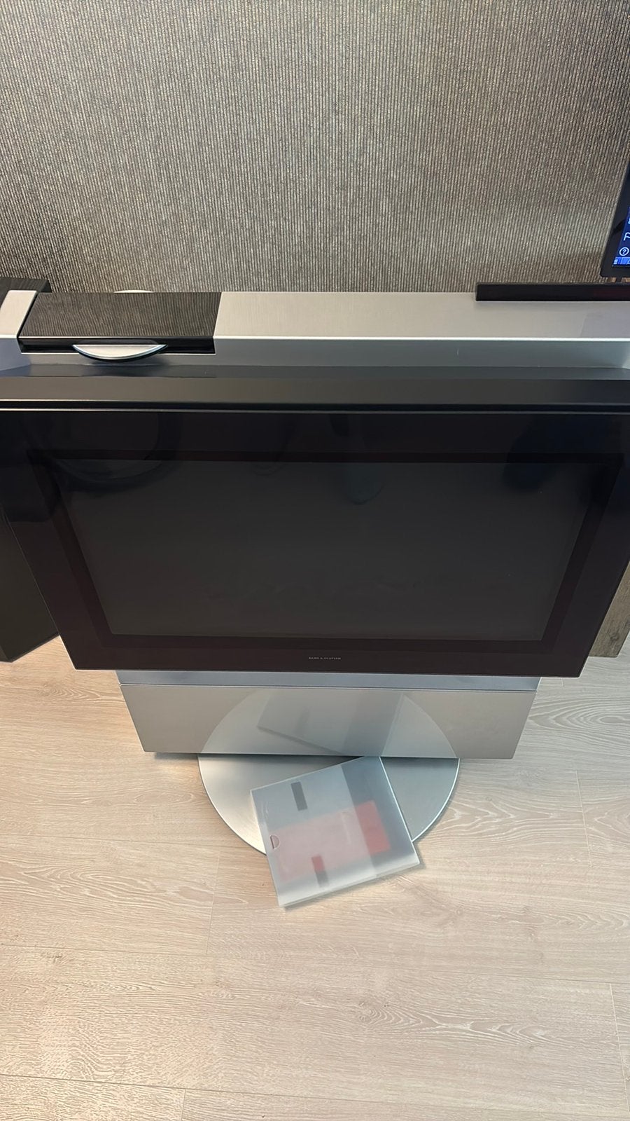 Bang & Olufsen BeoVision Avant 28 met Beo4 afstandsbed., Audio, Tv en Foto, Televisies, Gebruikt, 50 Hz, 40 tot 60 cm, Ophalen