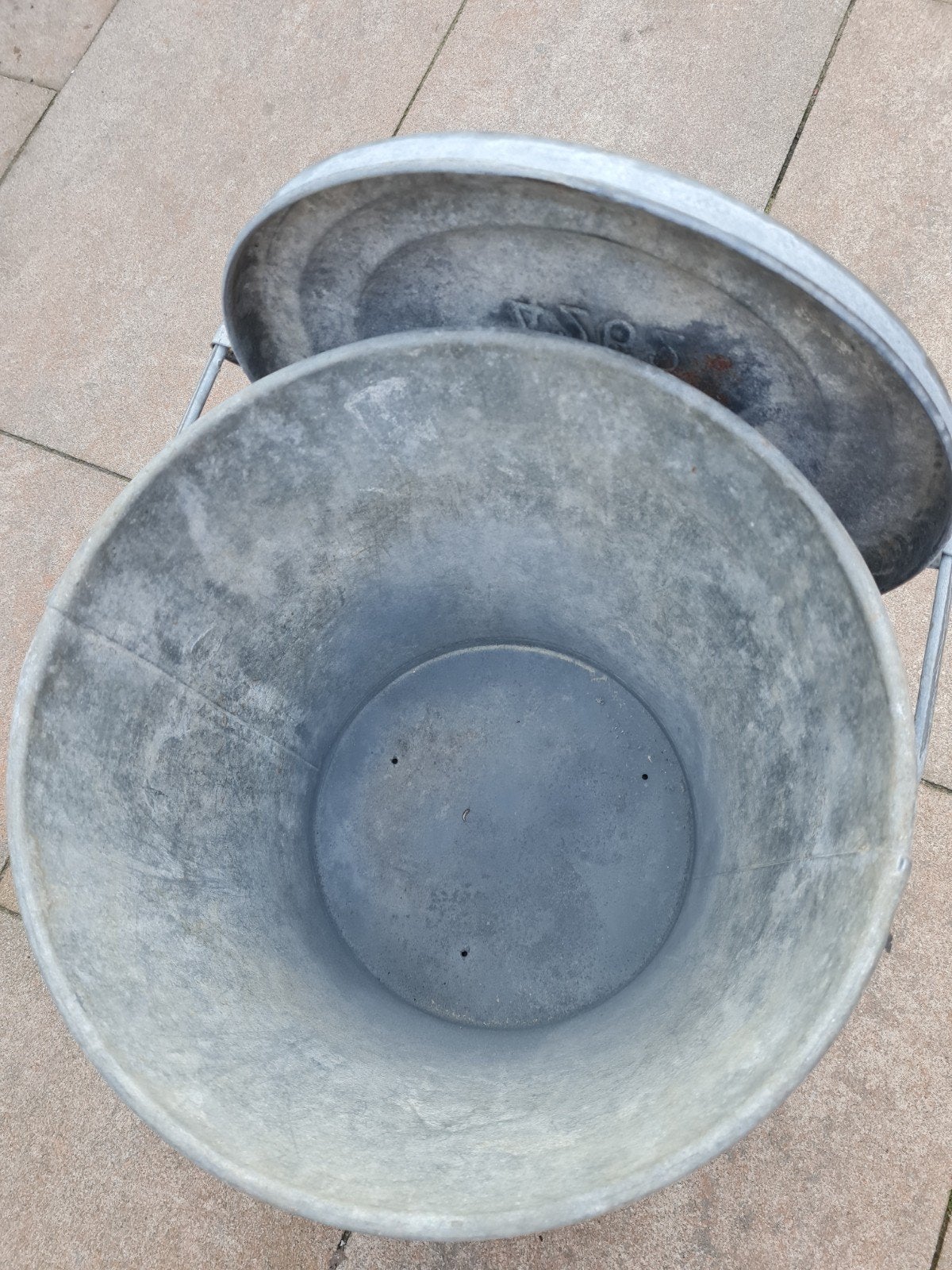 Vuilnisemmer, Huis en Inrichting, Woonaccessoires | Prullenbakken, 40 liter of meer, Ophalen, Overige materialen