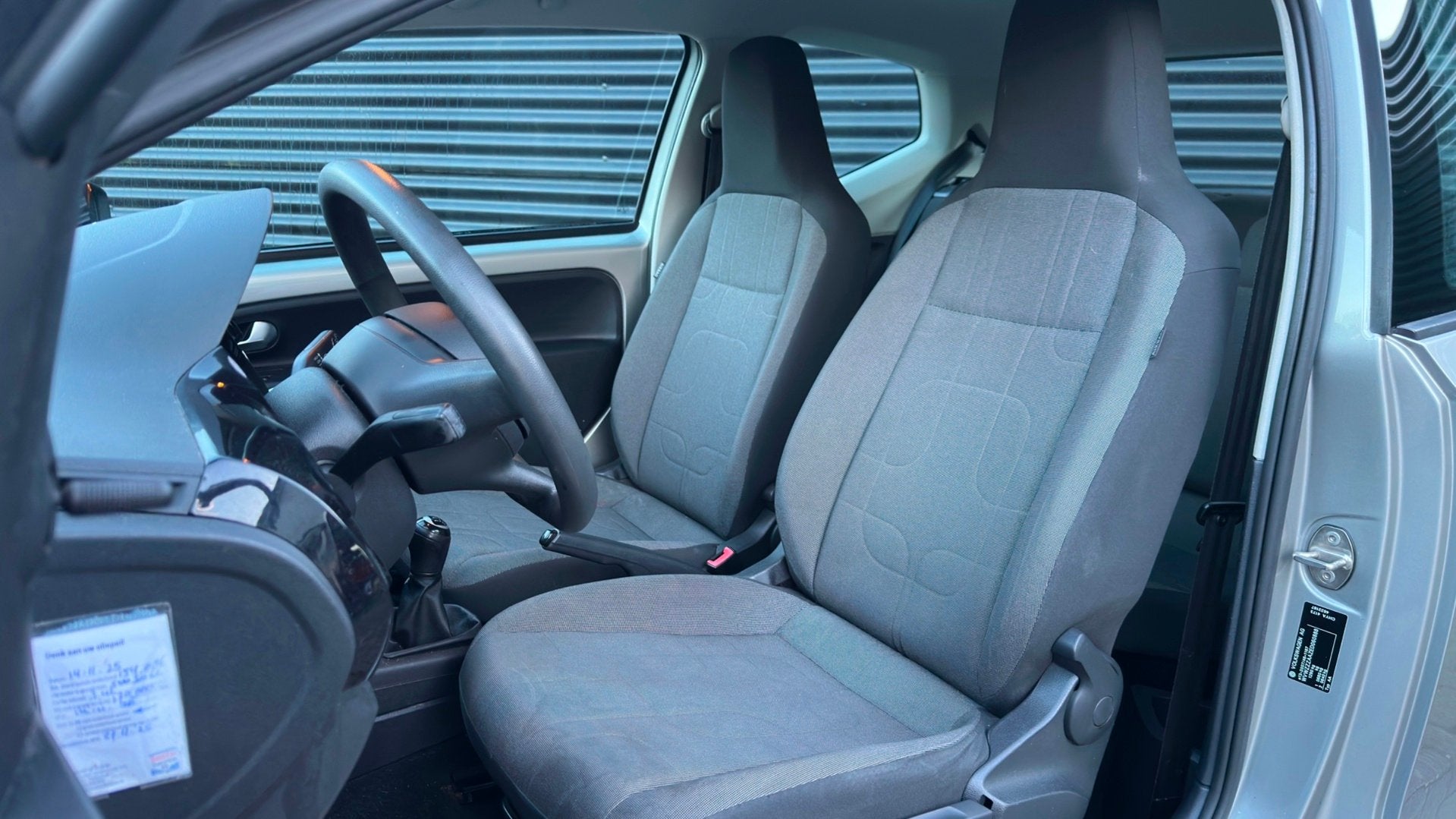 Volkswagen Up! 1.0 move up! | Airco |, Auto's, Volkswagen, Voorwielaandrijving, Euro 5, Stof, Gebruikt