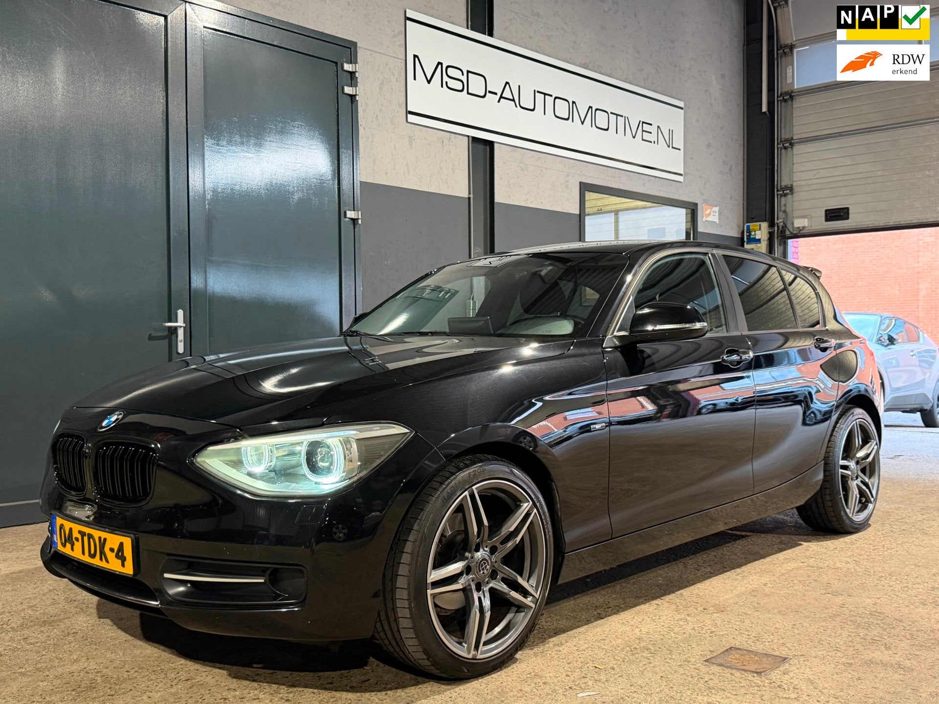 BMW 1-serie 116i Business+ Apple Carplay Onderhouden NAP, 1-Serie, Euro 5, Gebruikt, 4 cilinders