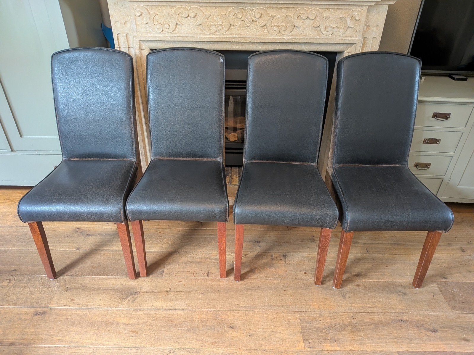 4 zwart lederen eetkamerstoelen met een slijtage effect, Huis en Inrichting, Stoelen, Ophalen, Zwart, Leer, Zo goed als nieuw
