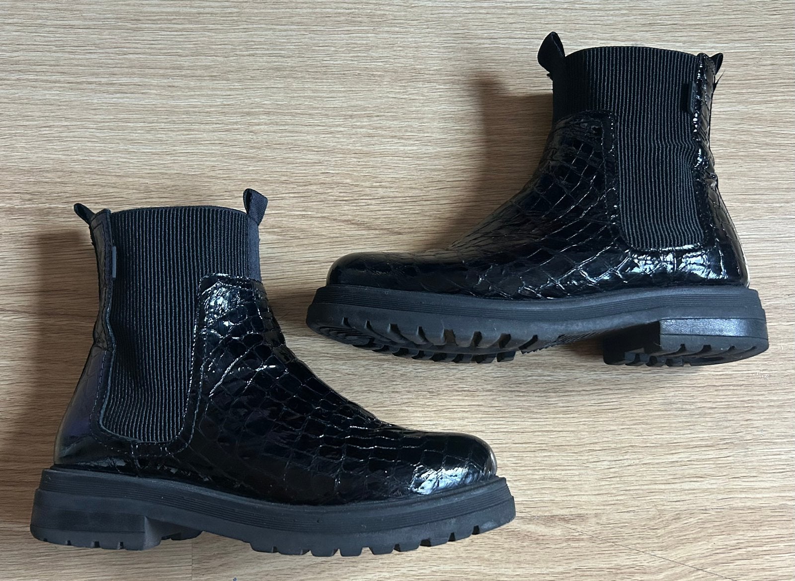 Manfield Zwarte leren croco chelsea boots, Zwart, Lage of Enkellaarzen, Ophalen of Verzenden, Zo goed als nieuw