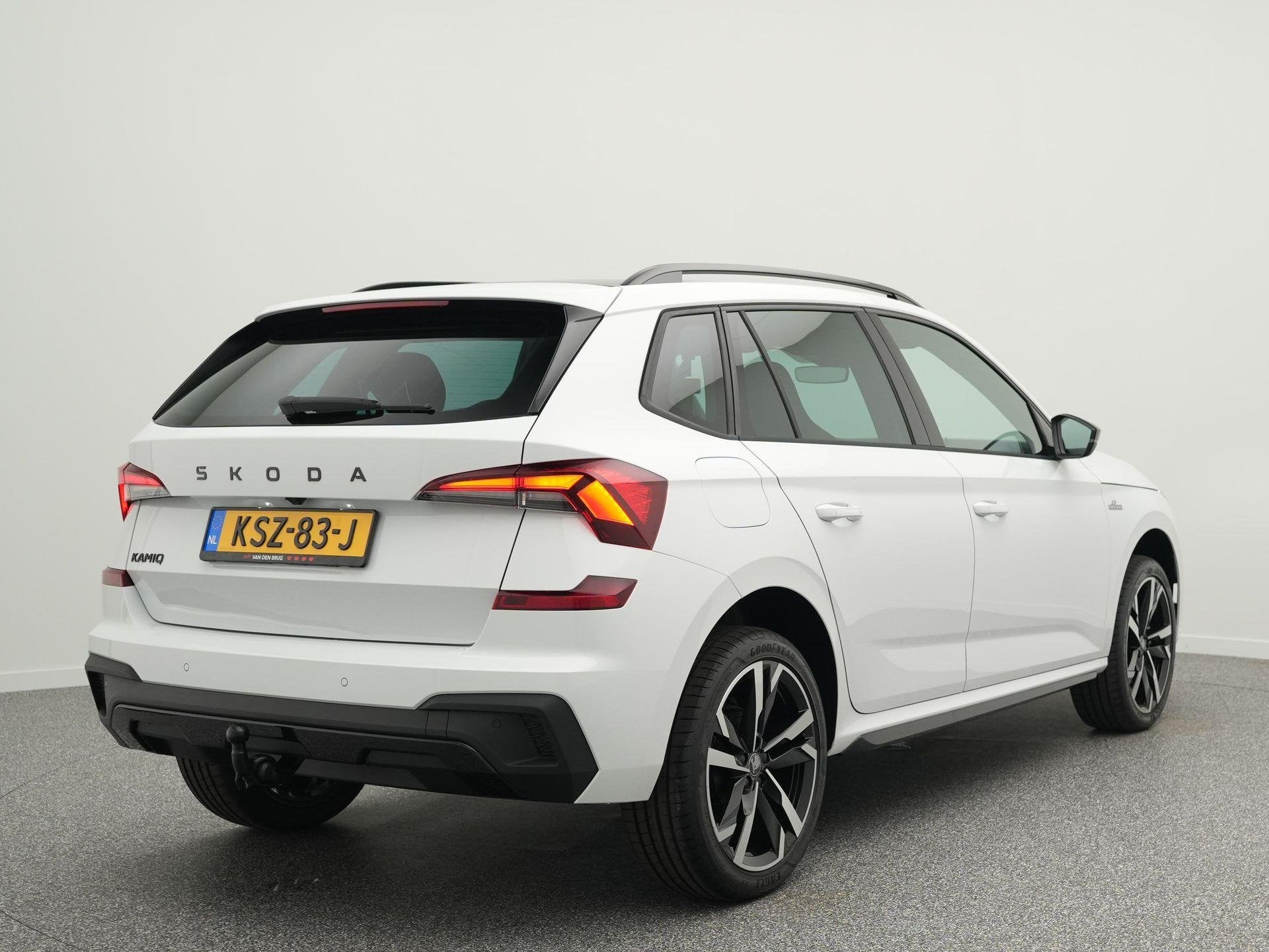 Skoda Kamiq 1.0 TSI 115pk Monte Carlo | Panoramadak | Trekha, Auto's, Voorwielaandrijving, Gebruikt, Wit, Origineel Nederlands