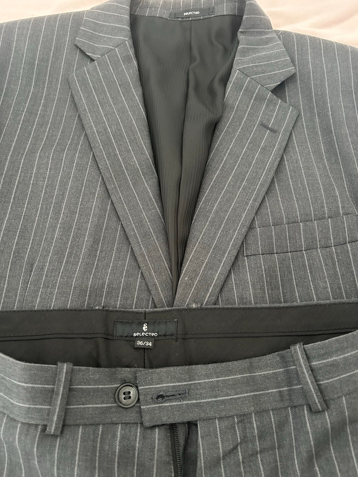 Selected Homme Pak - Grijs met krijtstreep (36/34), Kleding | Heren, Kostuums en Colberts, Ophalen, Zo goed als nieuw, Overige maten