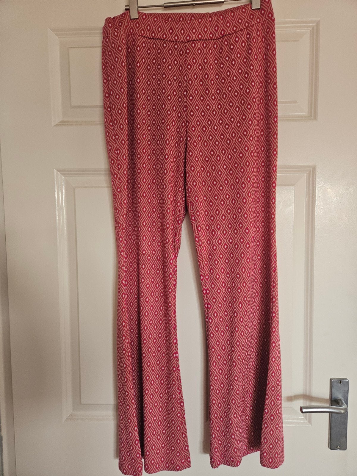 Roze retro flair model broek mt 42, Maat 42/44 (L), Ophalen of Verzenden, Zo goed als nieuw, Roze