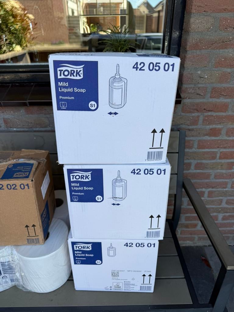Tork zeep en toiletpapier, Ophalen