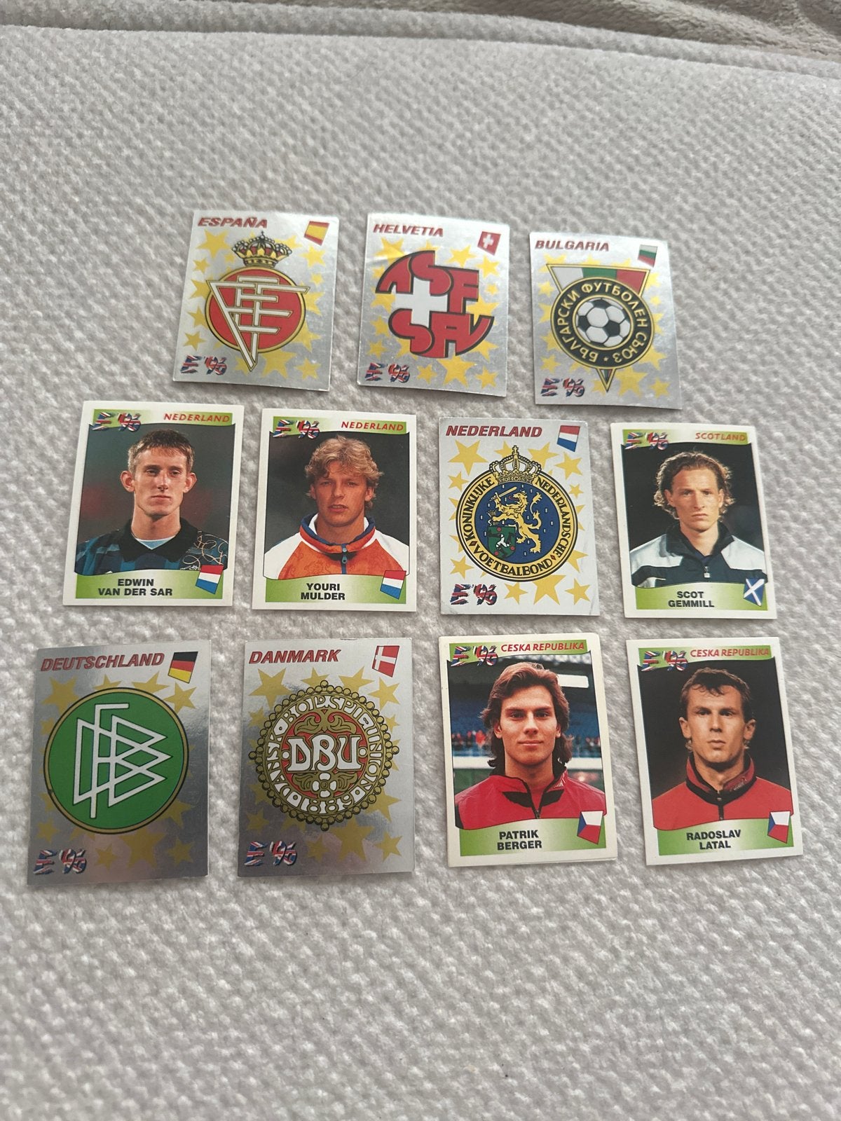Panini Euro 96 stickers badges origineel rood/zwart, Ophalen of Verzenden, Gebruikt, Overige sporten, Poster, Plaatje of Sticker