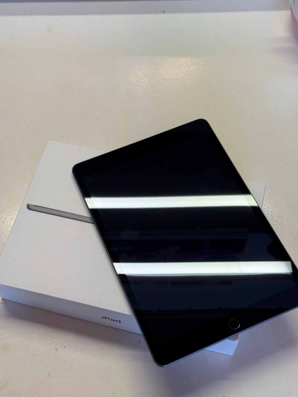 iPad (9e generatie) 64GB Wi-Fi, 10 inch, Apple iPad, Ophalen of Verzenden, Zo goed als nieuw