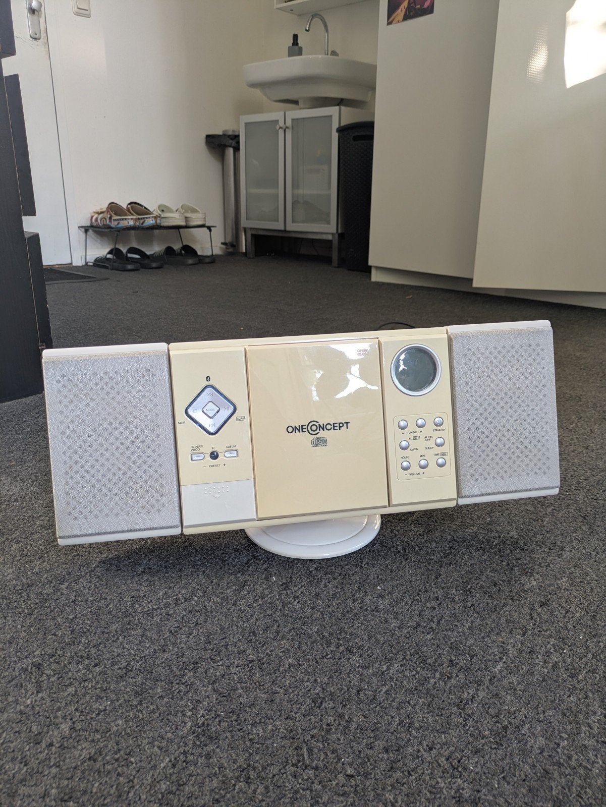 Foto 2 van OneConcept V-12 Stereo-installatie met CD-speler