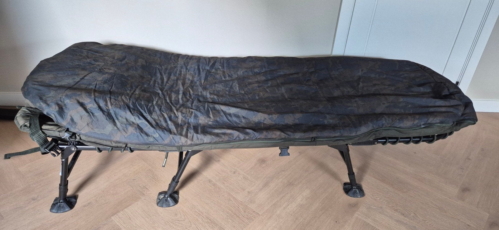 Nash indulgence ss3 stretcher met kussen, Watersport en Boten, Hengelsport | Karpervissen, Ophalen, Zo goed als nieuw, Overige typen