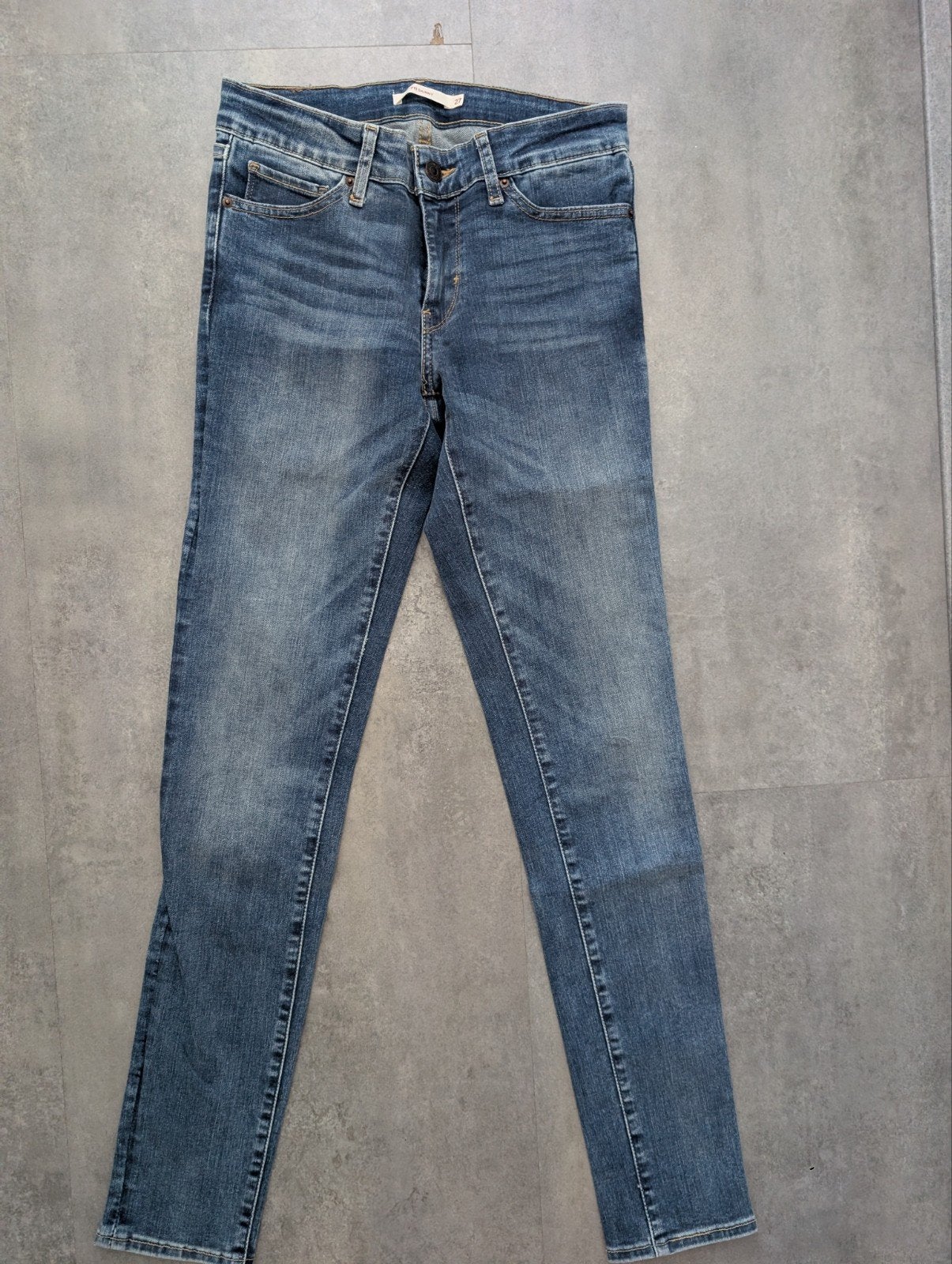 Blauwe 711 skinny jeans Levi's dames maat 27. Nieuw!, Kleding | Dames, Blauw, Nieuw, Ophalen of Verzenden, W27 (confectie 34) of kleiner
