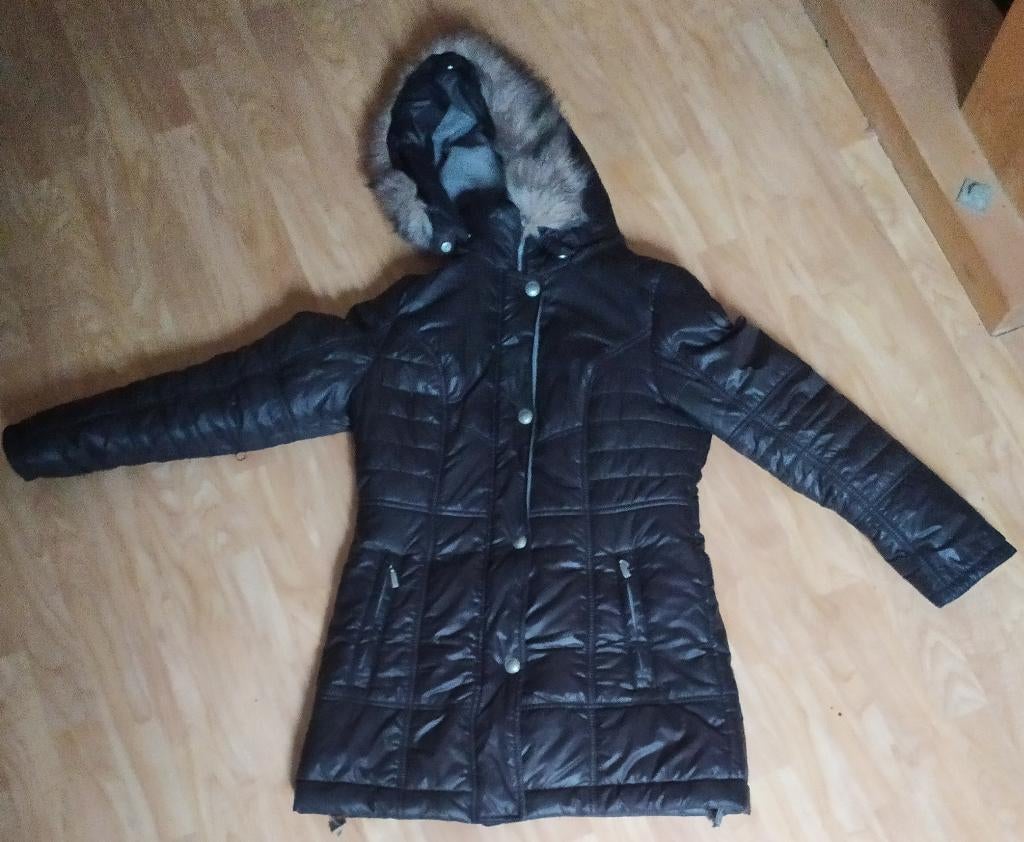 zwarte dames winterjas met nep bontkraag maat 38, Kleding | Dames, Ophalen of Verzenden, Zo goed als nieuw, Maat 38/40 (M), Zwart
