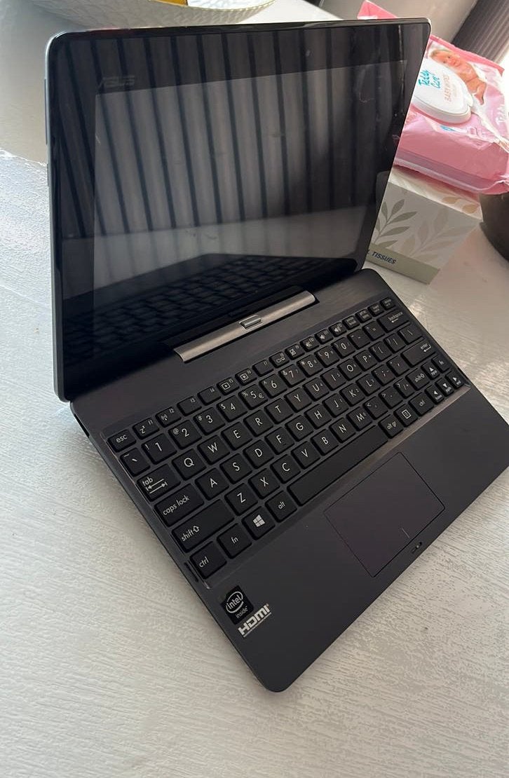Asus laptop/tablet 2 in 1 TE KOOP!!, Ophalen of Verzenden, Touchscreen, Zo goed als nieuw, 4 GB of minder