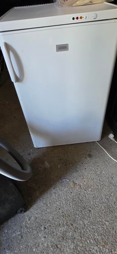 Zanussi Diepvrieskist - Compact en Efficiënt, 85 tot 120 cm, Vrieskist, Gebruikt, Ophalen of Verzenden