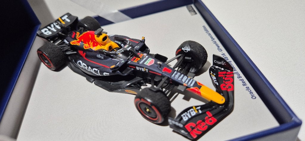F1 Red Bull Racing RB18 Max Verstappen Zandvoort Box 1/43, Hobby en Vrije tijd, Modelauto's | 1:43, Ophalen of Verzenden, Nieuw