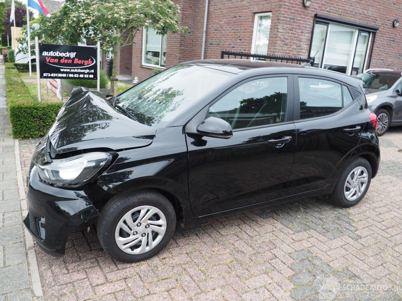 Hyundai i10 1.0 Comfort (bj 2024), Hyundai Motor Deutschland GmbH, Zwart, Handgeschakeld, Kaiserleipromenade 5 ,63067, Offenbach am Main, Deutschland