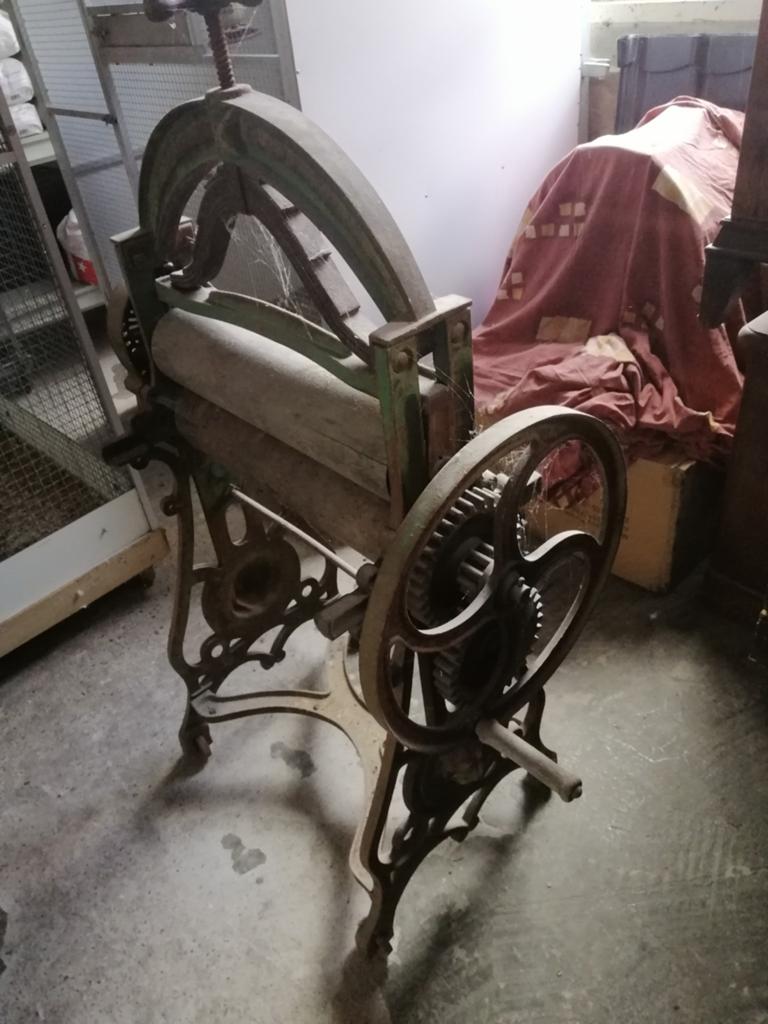 Antieke wringer, Ophalen, Elektrische rolstoel