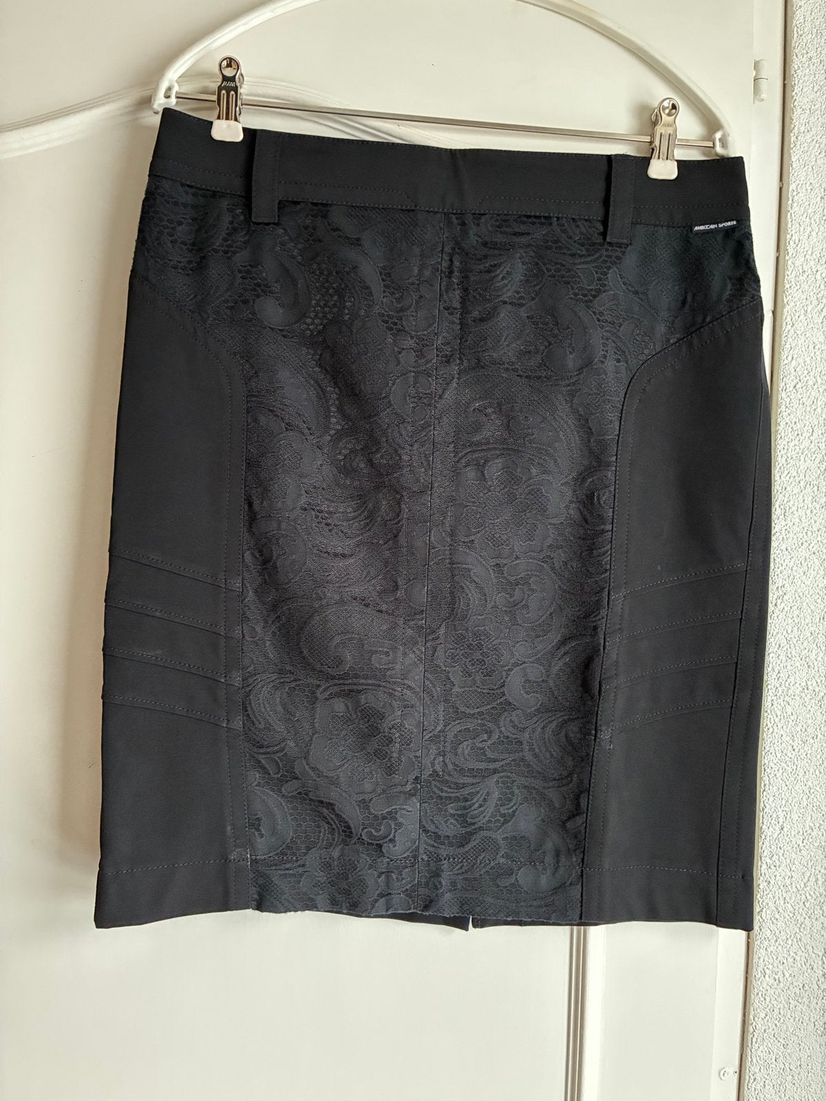 Marc Cain Sports Zwarte Rok met Kantpatroon Maat 40, Maat 38/40 (M), Zwart, Ophalen of Verzenden, Zo goed als nieuw