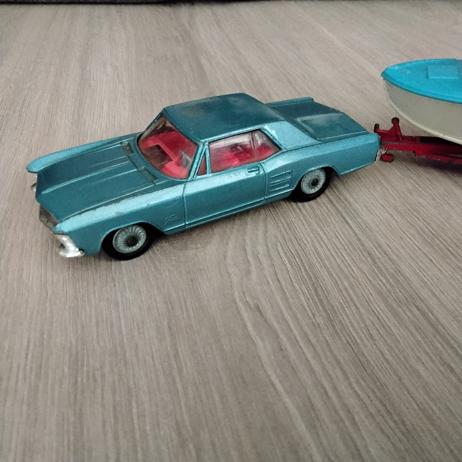 Corgi Toys Buick Riviera met trailer en speedboot, Ophalen of Verzenden, Gebruikt, Auto, Corgi