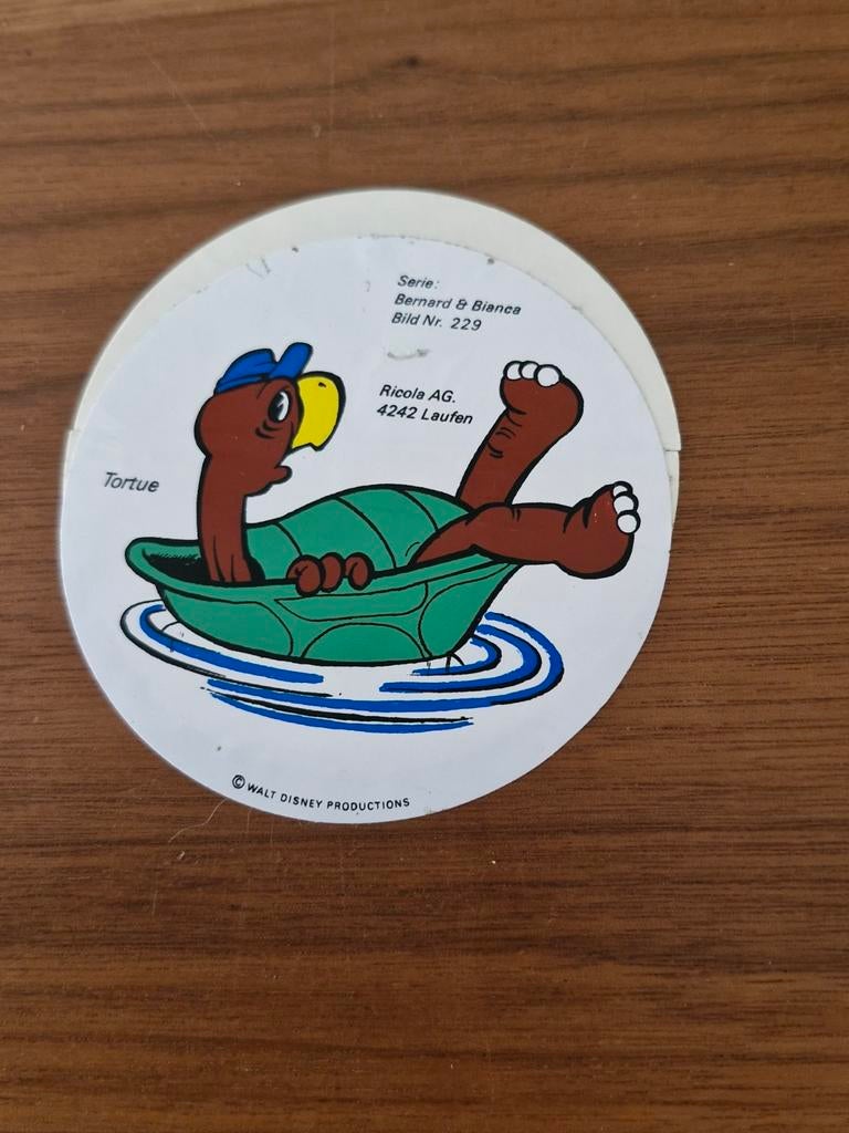 6654  Disney Bernard & Bianca Ricola Sticker Schildpad, Verzamelen, Ophalen of Verzenden