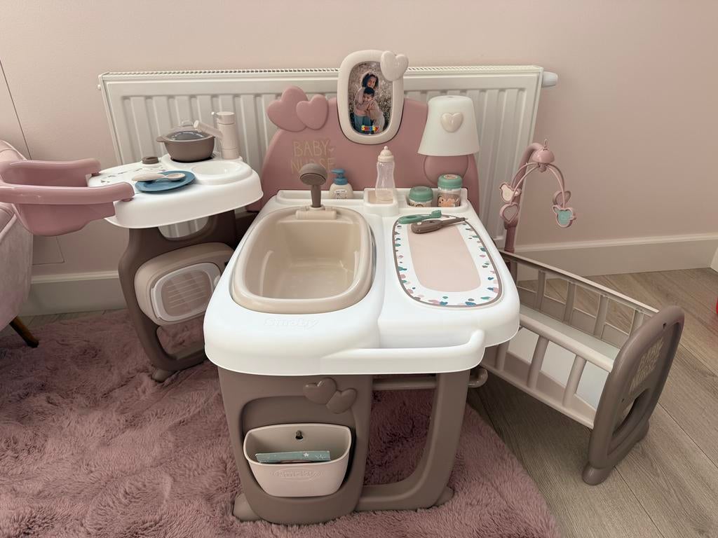 Smoby baby nurse poppenspeelcentrum, Ophalen, Zo goed als nieuw, Poppenhuis