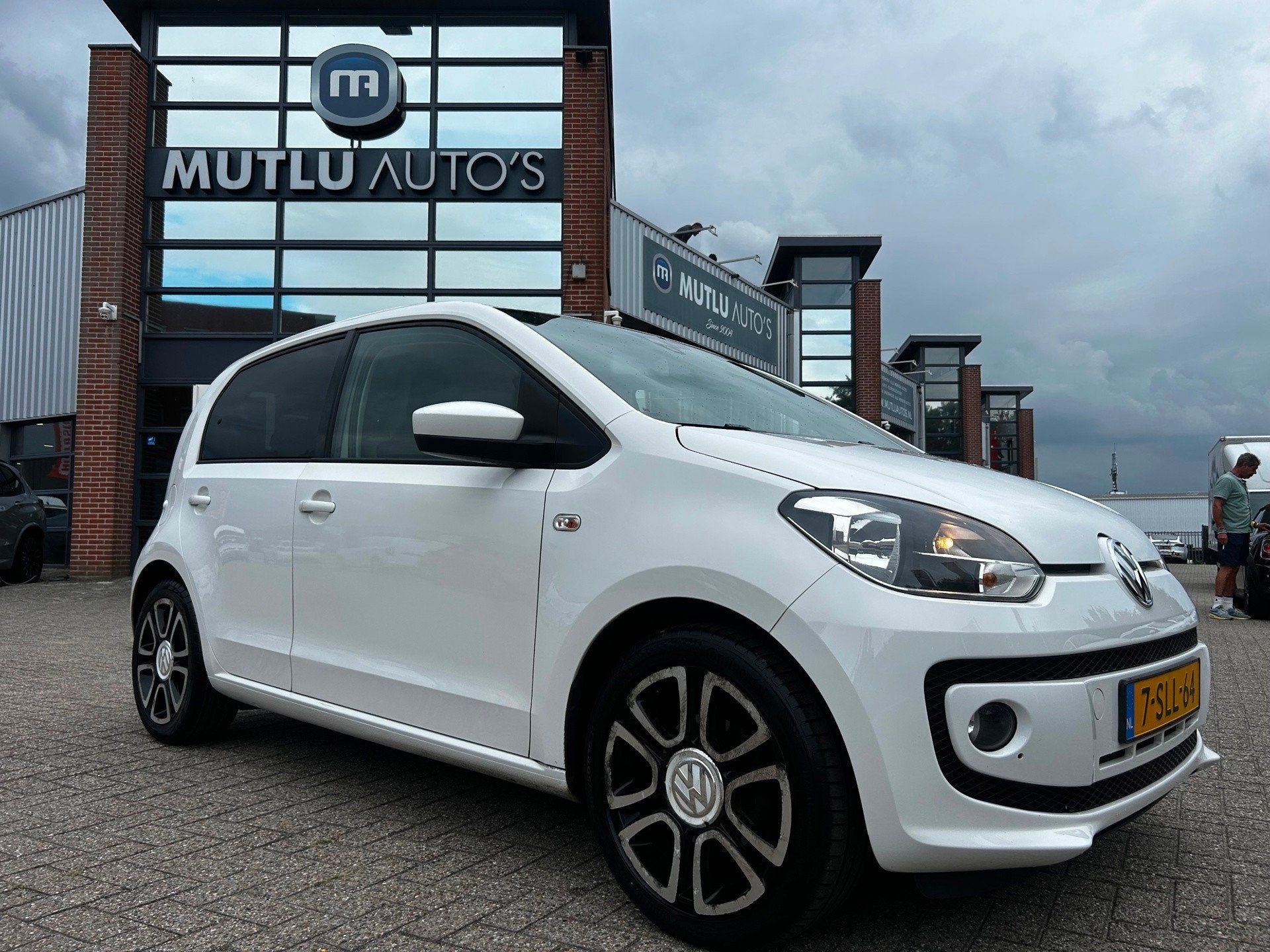 Volkswagen Up! 1.0 high up! BlueMotion 5deurs Airco NAP APK, Euro 5, Gebruikt, Up!, 840 kg