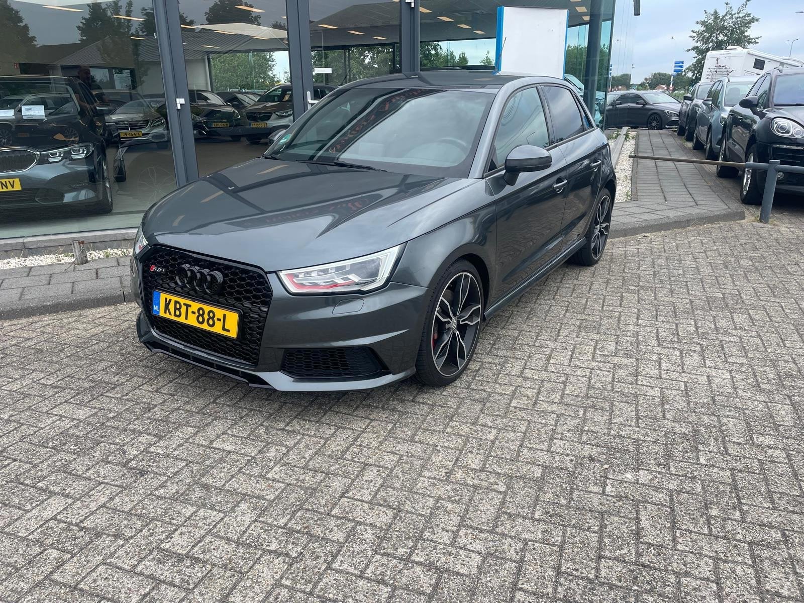 Audi A1 Sportback 2.0 TFSI S1 Quattro Pro Line Plus, 4 cilinders, 1984 cc, 4 stoelen, Automatische klimaatregeling