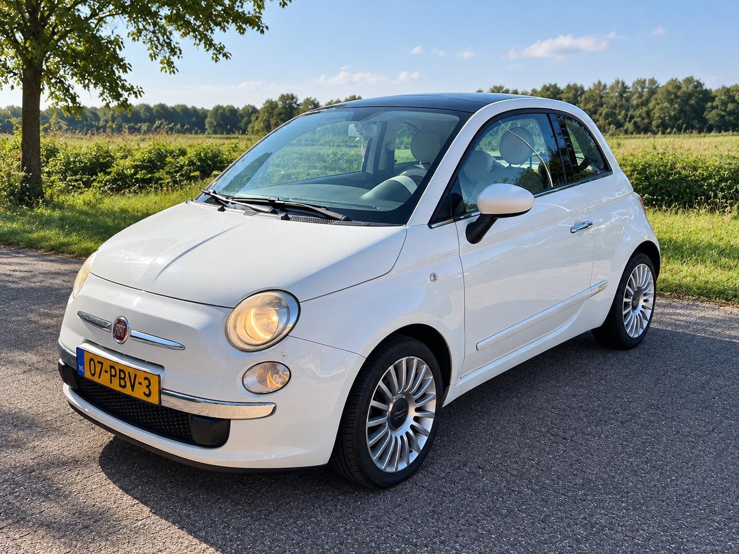 Fiat 500 1.2 AUTOMAAT 2011LOUNGE / PANO /AIRCO/, Auto's, Dealer onderhouden, Stof, 4 cilinders, Wit
