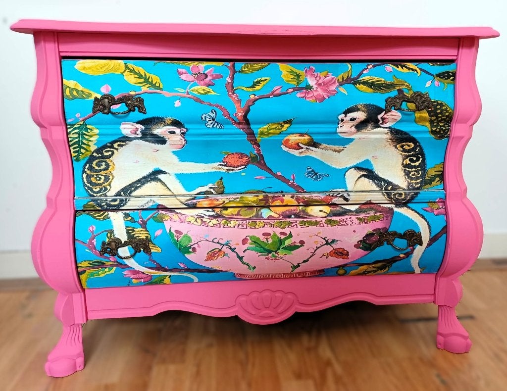 Een roze buikkast “Aapjes op fruitschaal” ladekast, bureau, Zo goed als nieuw, 3 of 4 laden, Minder dan 100 cm, 25 tot 50 cm