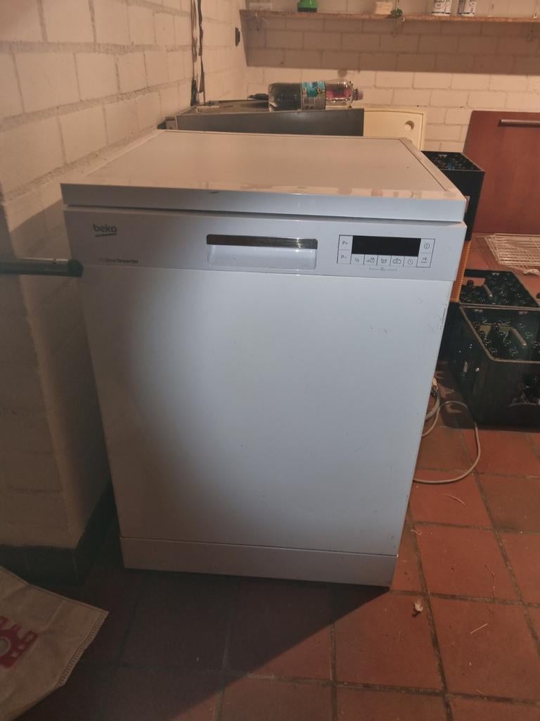 Defecte vaatwasser - veroorzaakt kortsluiting, Witgoed en Apparatuur, Vaatwasmachines, Ophalen, 60 cm of meer, Niet werkend, Vrijstaand