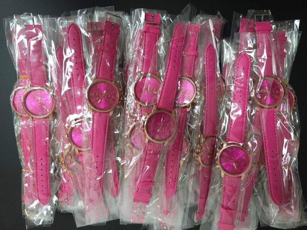 Horloges Dames 100x met nieuwe batterij € 98,00 100 stuks, Overige merken, Polshorloge, Overige materialen, Nieuw