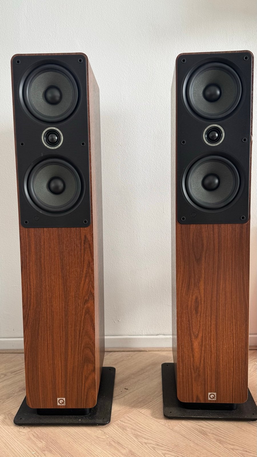 Q Acoustics 2050i Vloerstaande Luidsprekers (Paar), Vloerstaande luidspreker, Gebruikt, Inclusief kabels, Ophalen