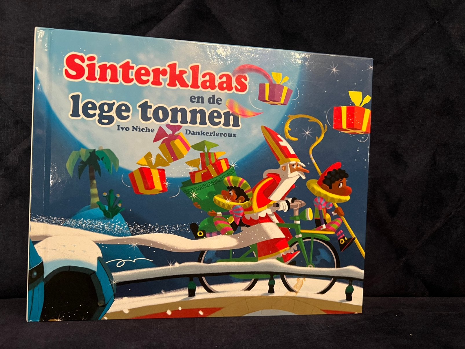 Sinterklaas en de lege tonnen - Ivo Niehe, Ophalen of Verzenden, Zo goed als nieuw