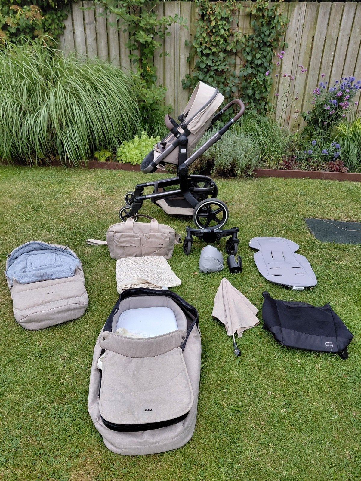 Joolz Day + timeless Taupe inclusief Joolz accessoires, Gebruikt, Verstelbare duwstang, Ophalen, Kinderwagen